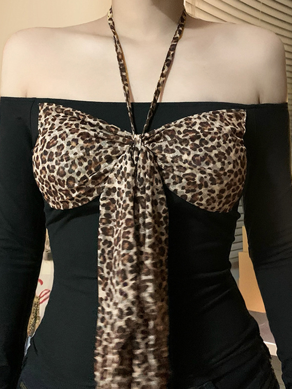 Camiseta de manga larga con cuello halter, lazo y estampado de leopardo